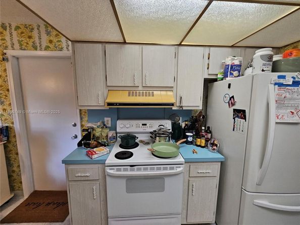 2300 SW 19th Ave, Boynton Beach FL 33426