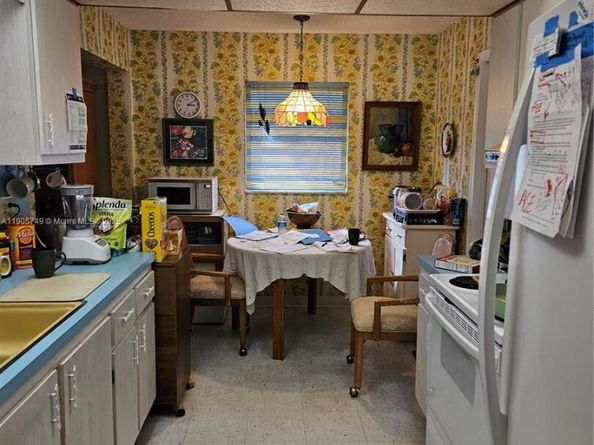 2300 SW 19th Ave, Boynton Beach FL 33426