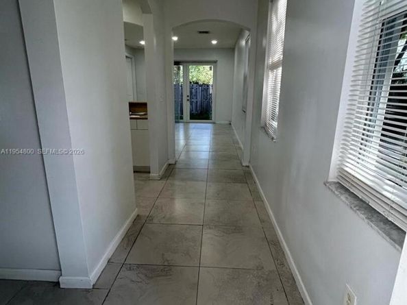 4295 NE 10th Ct, Homestead FL 33033