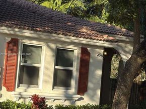 4295 NE 10th Ct, Homestead FL 33033