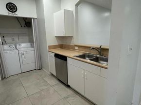 4295 NE 10th Ct, Homestead FL 33033