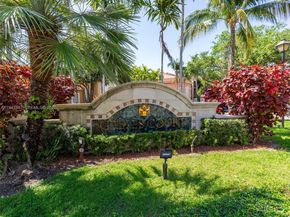 6861 SW 44th St 304, Miami FL 33155