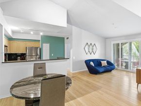 6861 SW 44th St 304, Miami FL 33155