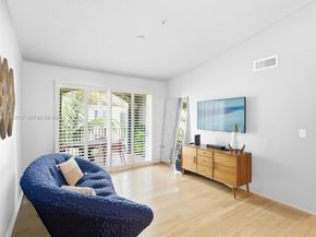 6861 SW 44th St 304, Miami FL 33155