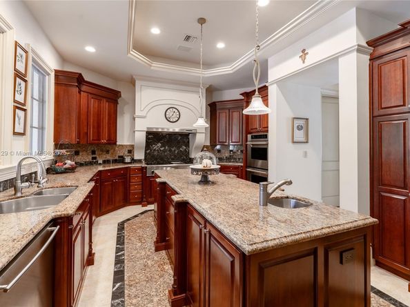 5785 SW 96th Street, Pinecrest FL 33156
