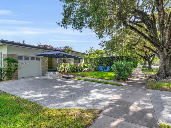 415 Velarde Ave, Coral Gables FL 33134