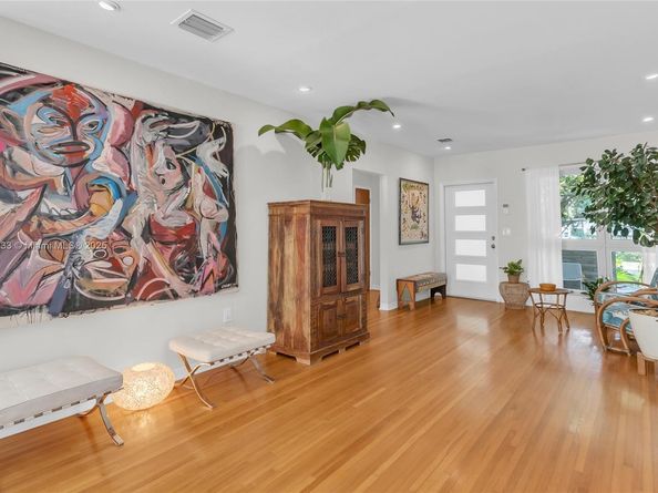 415 Velarde Ave, Coral Gables FL 33134