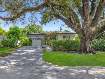 415 Velarde Ave