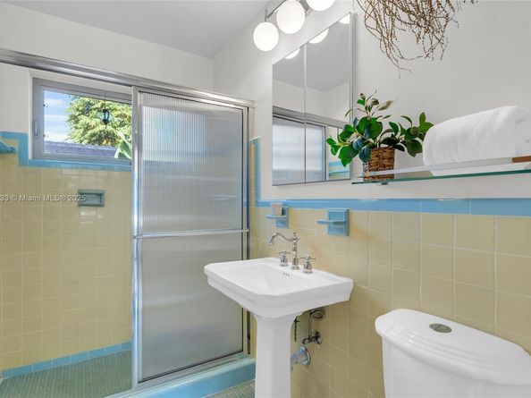 415 Velarde Ave, Coral Gables FL 33134