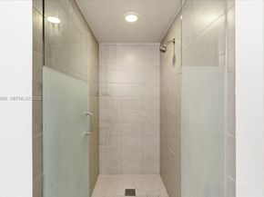 92 SW 3rd St 3804, Miami FL 33130