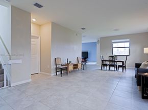 2442 NE 1st St, Homestead FL 33033