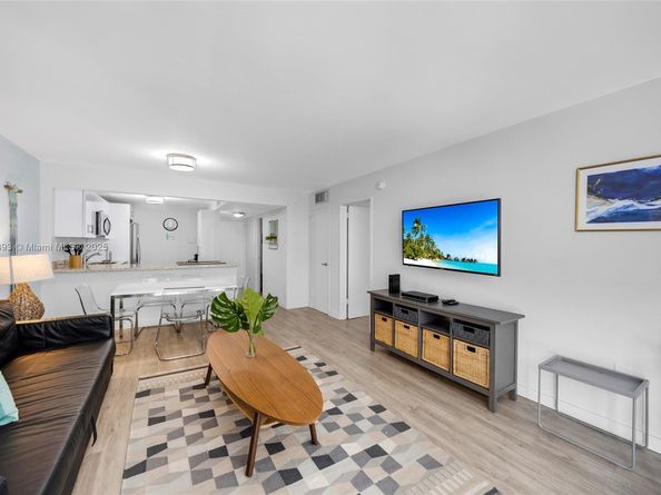 1228 West Ave 312, Miami Beach FL 33139