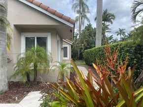 10101 NW 5th St, Plantation FL 33324