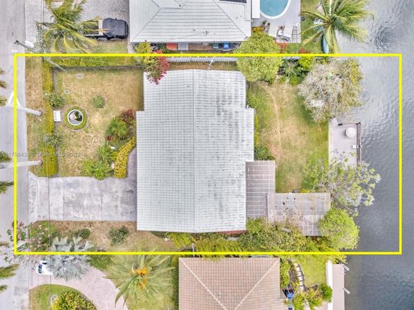 4221 NE 16th Ave, Oakland Park FL 33334