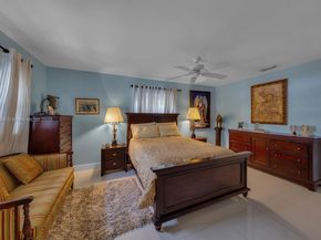 4221 NE 16th Ave, Oakland Park FL 33334