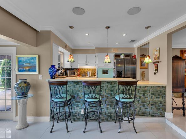 4221 NE 16th Ave, Oakland Park FL 33334