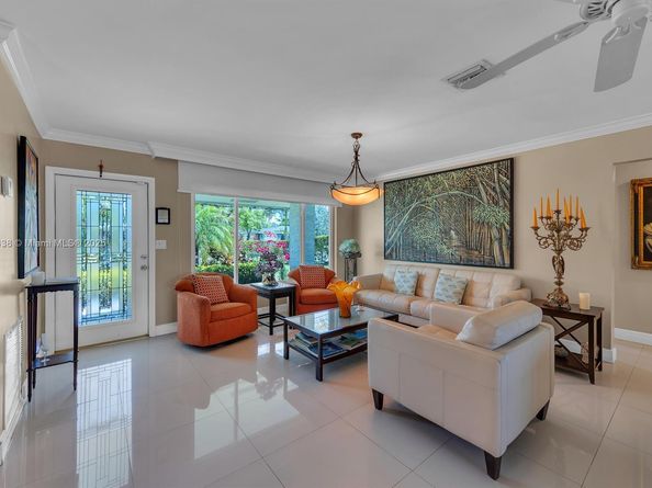 4221 NE 16th Ave, Oakland Park FL 33334