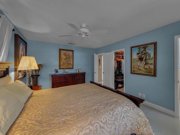 4221 NE 16th Ave, Oakland Park FL 33334
