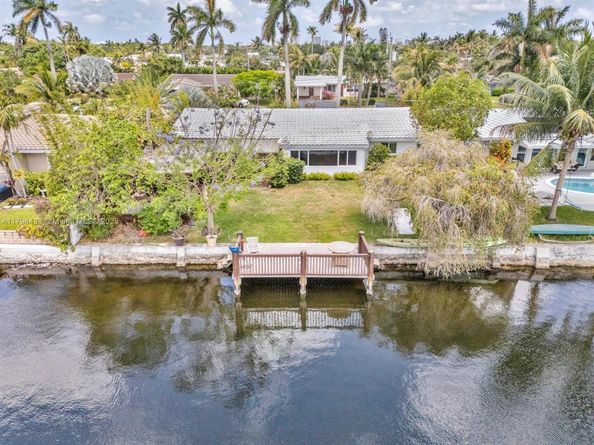 4221 NE 16th Ave, Oakland Park FL 33334