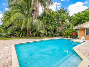 10101 SW 5th St, Plantation FL 33324