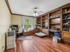 10101 SW 5th St, Plantation FL 33324