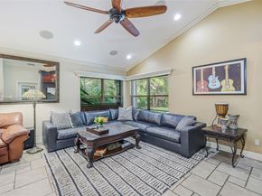 10101 SW 5th St, Plantation FL 33324