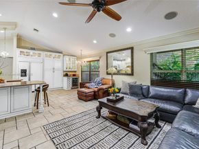 10101 SW 5th St, Plantation FL 33324