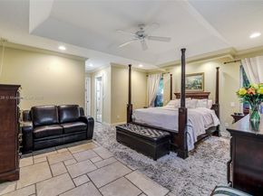 10101 SW 5th St, Plantation FL 33324
