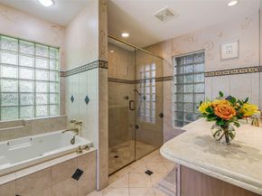 10101 SW 5th St, Plantation FL 33324