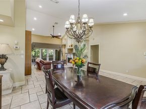 10101 SW 5th St, Plantation FL 33324