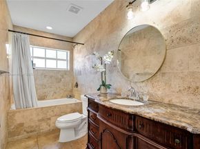 85 Gables Blvd, Weston FL 33326