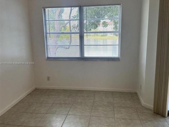 13001 SW 15th Ct 202T, Pembroke Pines FL 33027