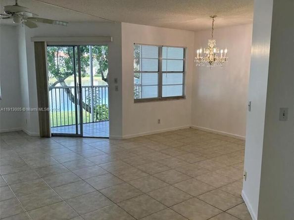 13001 SW 15th Ct 202T, Pembroke Pines FL 33027