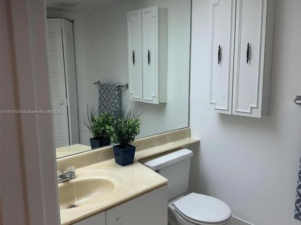 13001 SW 15th Ct 202T, Pembroke Pines FL 33027