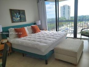 2425 Presidential Way 703, West Palm Beach FL 33401