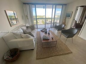 2425 Presidential Way 703, West Palm Beach FL 33401