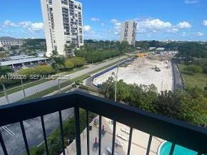 2425 Presidential Way 703, West Palm Beach FL 33401