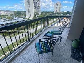 2425 Presidential Way 703, West Palm Beach FL 33401