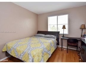 19409 NW 24th Pl, Pembroke Pines FL 33029