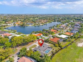 19640 W Saint Andrews Dr, Hialeah FL 33015