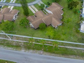 6125 Elsinore Cir, Green Acres FL 33463