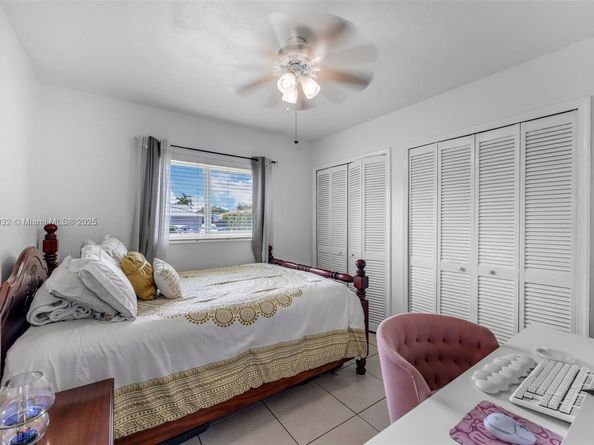 2023 SW 99th Ave, Miami FL 33165