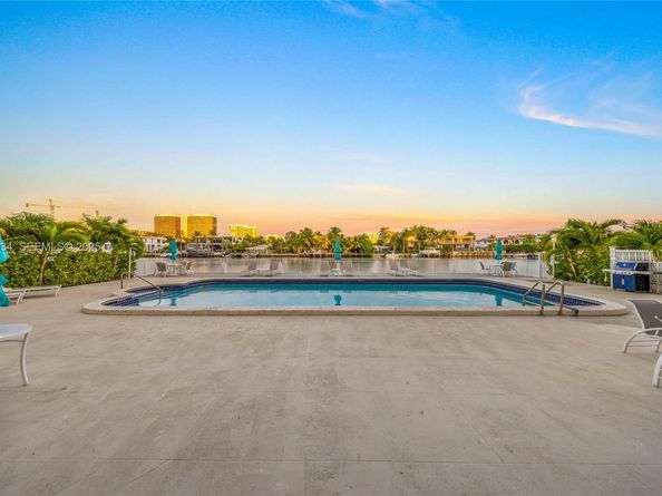 9381 E Bay Harbor Dr 504N, Bay Harbor Islands FL 33154