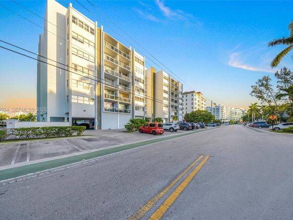 9381 E Bay Harbor Dr 504N, Bay Harbor Islands FL 33154