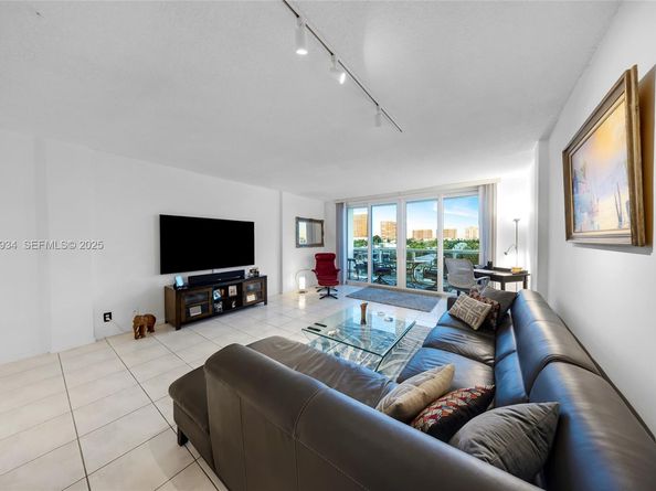 9381 E Bay Harbor Dr 504N, Bay Harbor Islands FL 33154