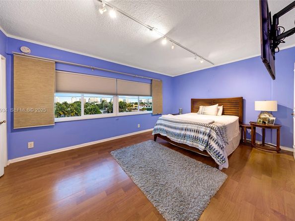 9381 E Bay Harbor Dr 504N, Bay Harbor Islands FL 33154