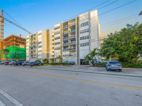 9381 E Bay Harbor Dr 504N, Bay Harbor Islands FL 33154