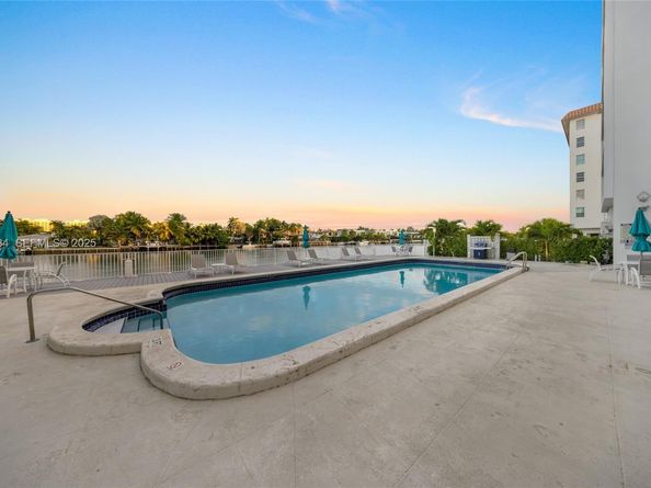 9381 E Bay Harbor Dr 504N, Bay Harbor Islands FL 33154