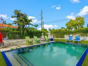 7970 Hawthorne Ave, Miami Beach FL 33141