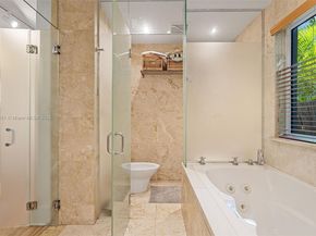 7970 Hawthorne Ave, Miami Beach FL 33141